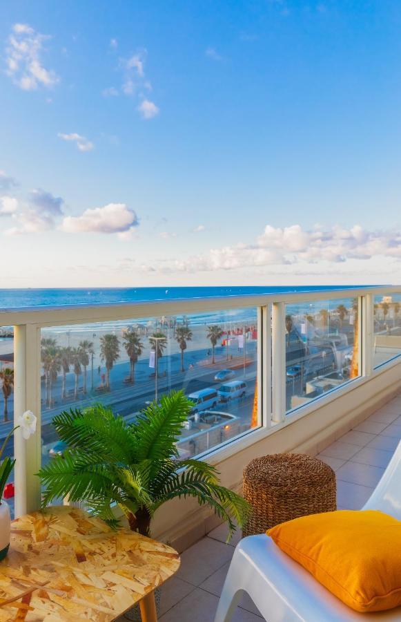 4 Bedroom Apartment On The Beach Тель-Авив Экстерьер фото